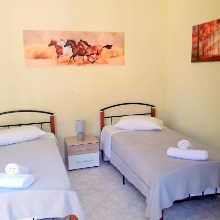 Dourios Ippos Apartments Frikes المظهر الخارجي الصورة