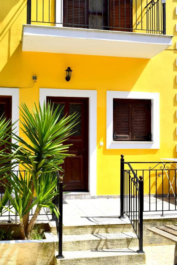 Dourios Ippos Apartments Frikes المظهر الخارجي الصورة
