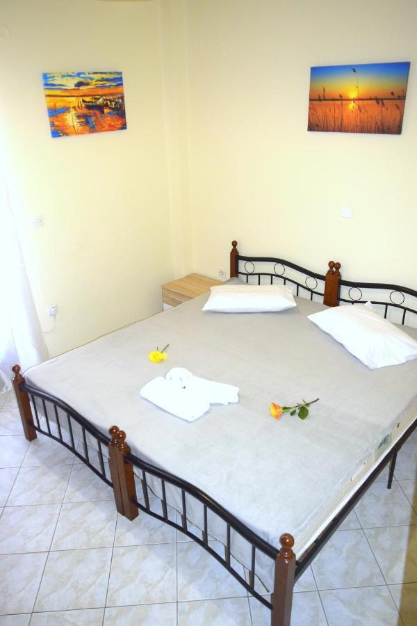 Dourios Ippos Apartments Frikes المظهر الخارجي الصورة